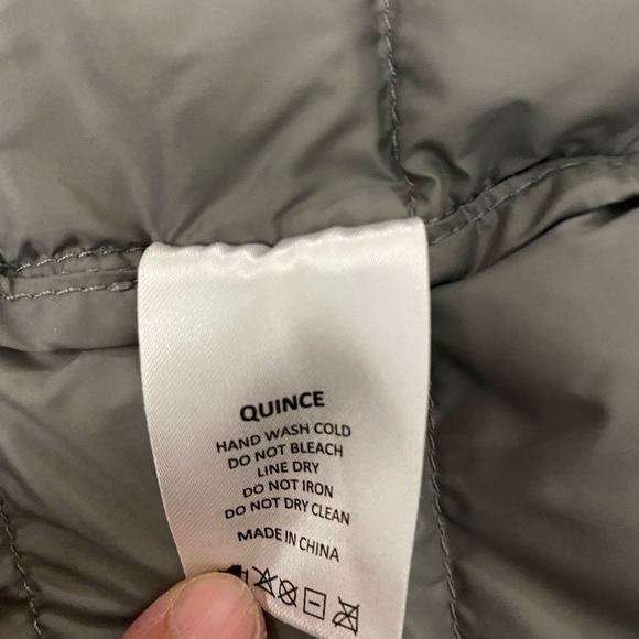 NWT Quince Silver/Gray Hooded Lightweight Down Puffer Jacket Coat - M - Picture 10 of 11